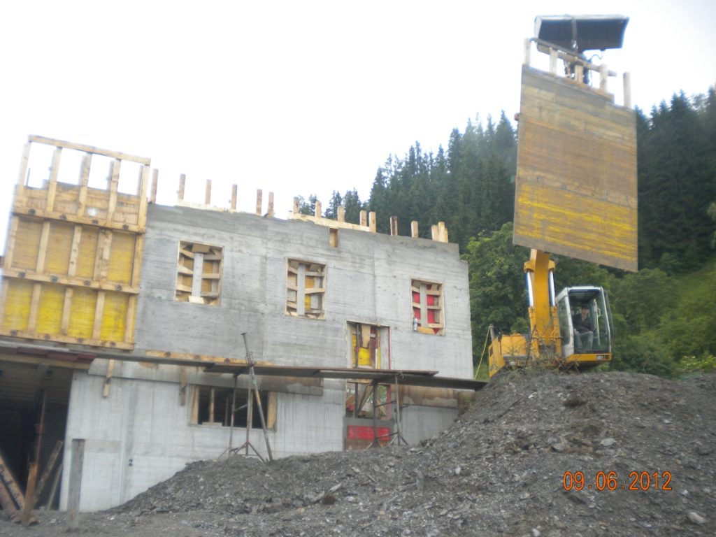 während des Baues unseres Betriebsgebäudes 2012